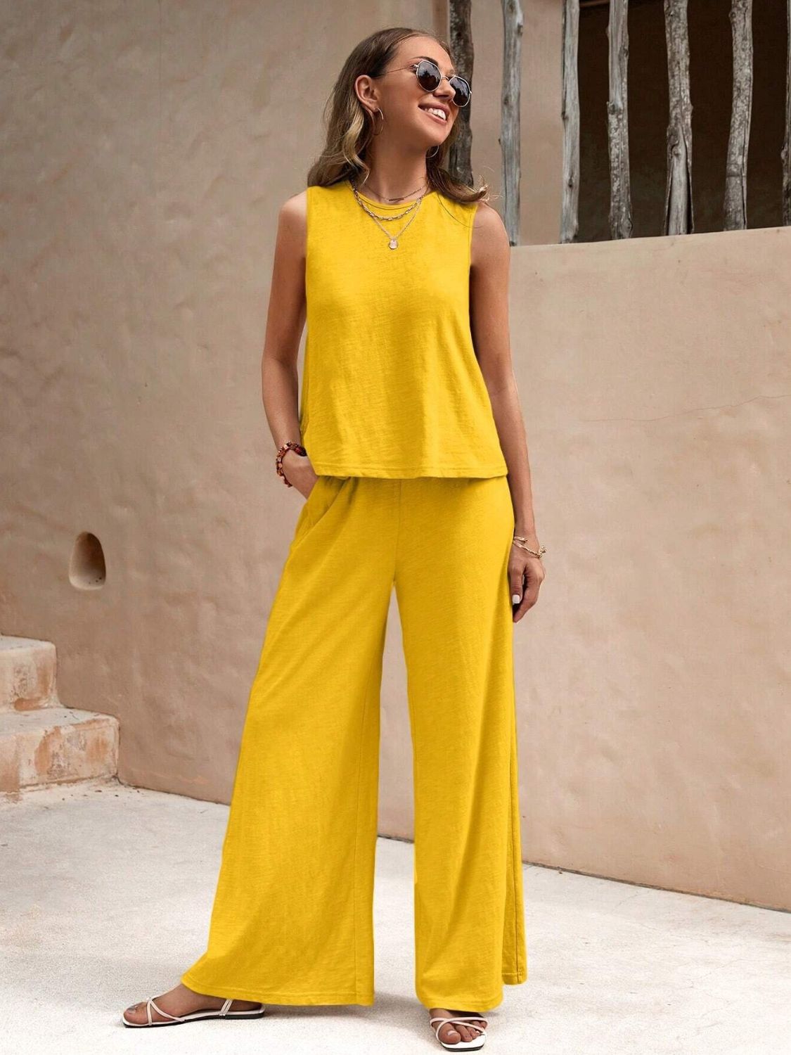 Title: Round Neck Sleeveless Top and Wide Leg Pants Set – Simple & Sophisticated Two-Piece