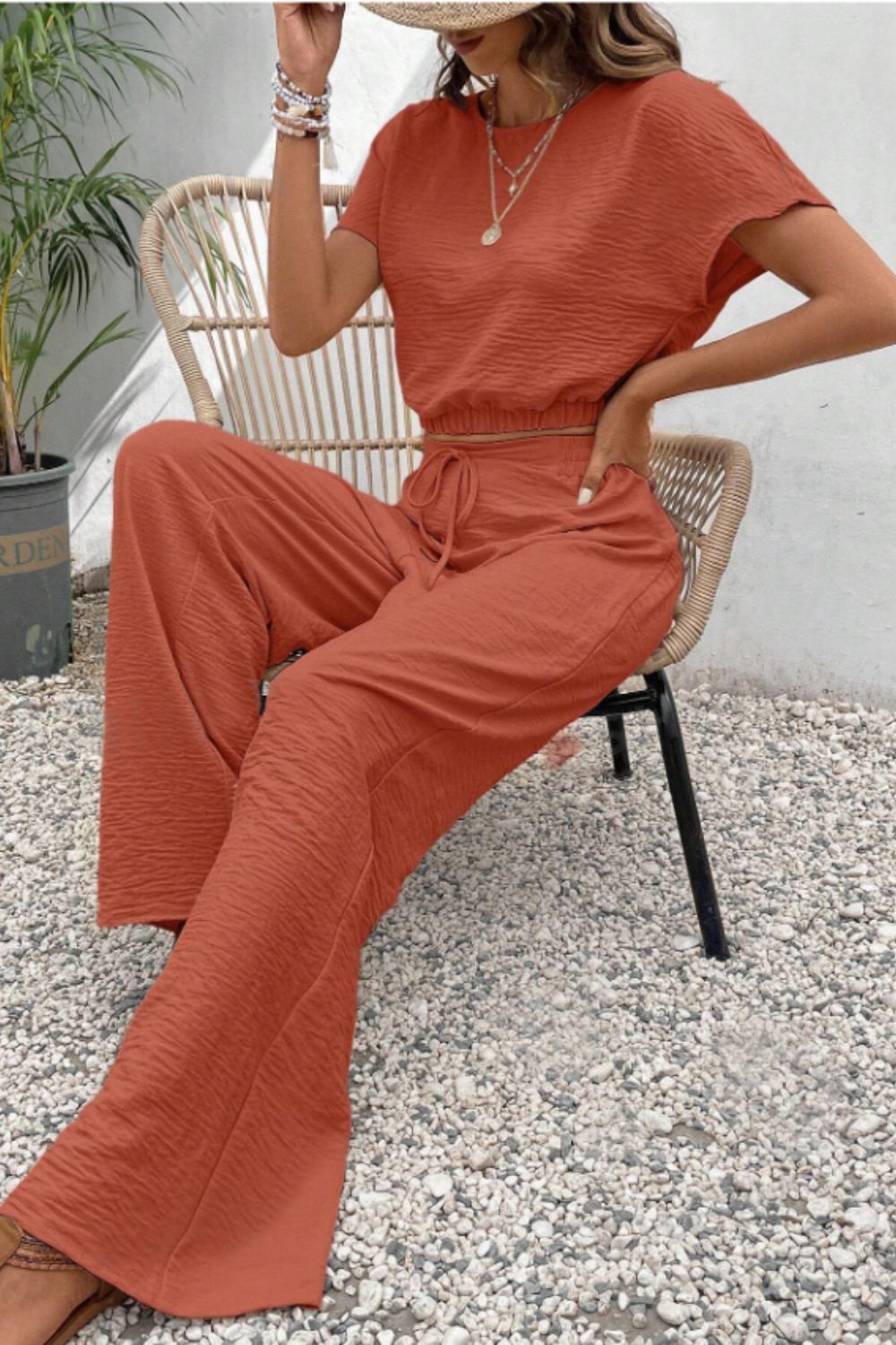 Round Neck Short Sleeve Top and Pants Set – Effortlessly Stylish Two-Piece Outfit