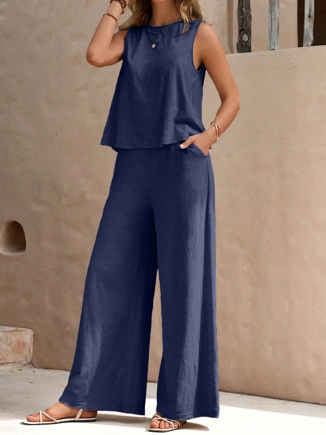 Title: Round Neck Sleeveless Top and Wide Leg Pants Set – Simple & Sophisticated Two-Piece