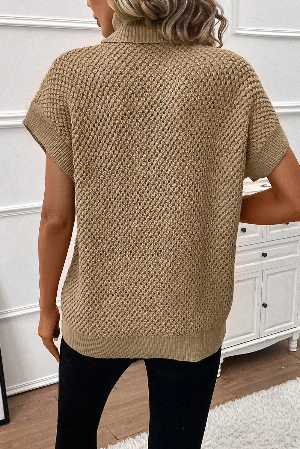 Minimalist Charm Knit Turtleneck