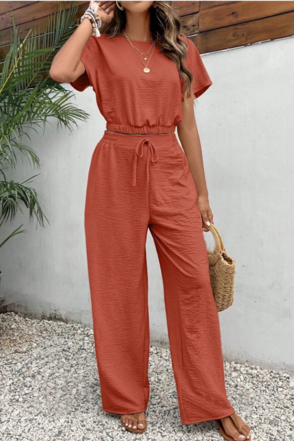 Round Neck Short Sleeve Top and Pants Set – Effortlessly Stylish Two-Piece Outfit